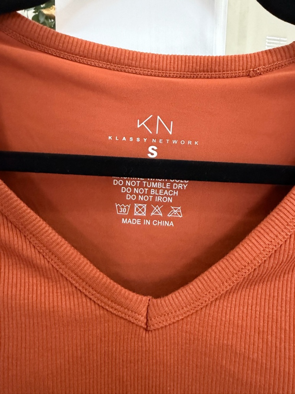 Klassy Network Rust V-Neck Ribbed Crop Top - Picture 3 of 4